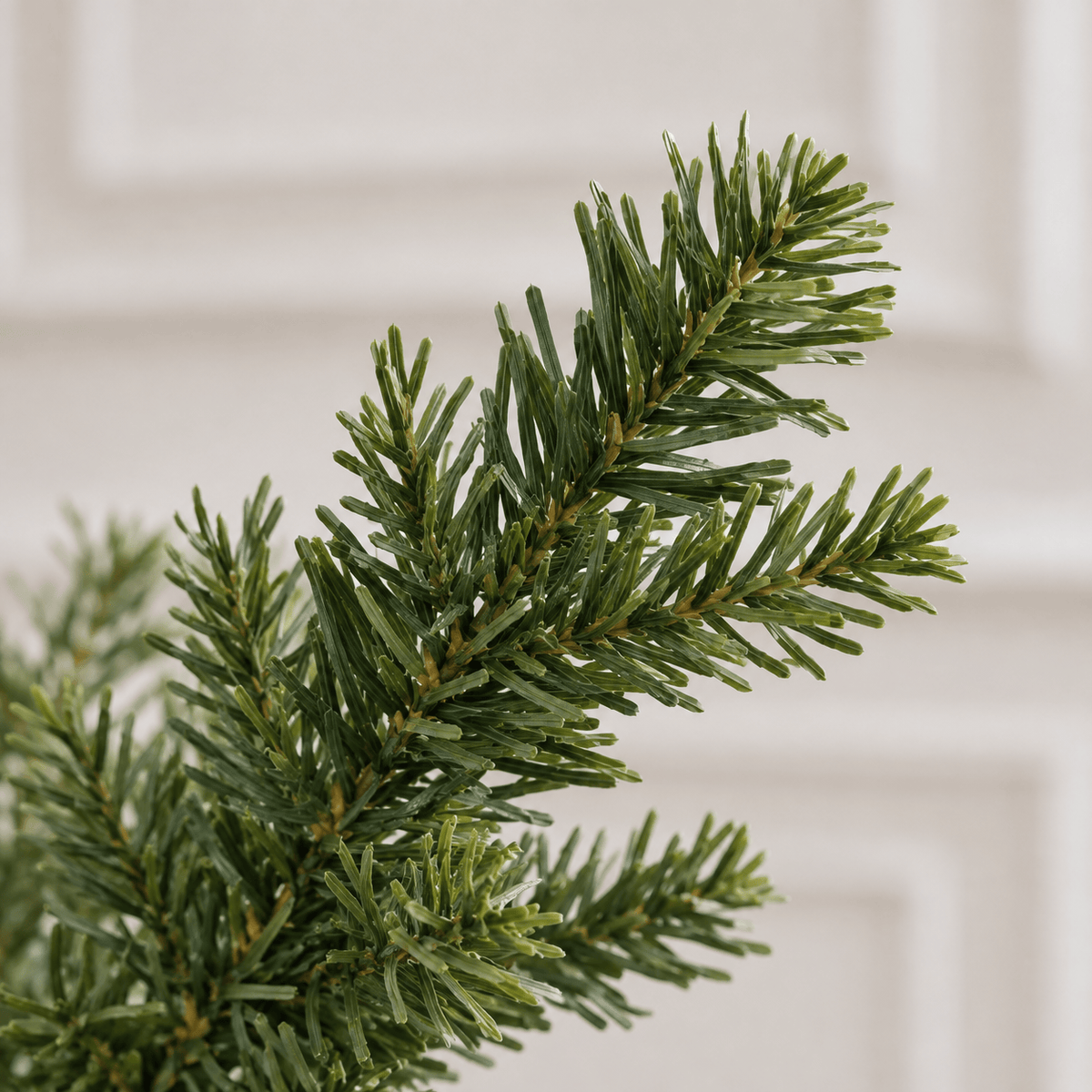6' White Artificial Christmas Tree with 1000 Tips & Steel Base