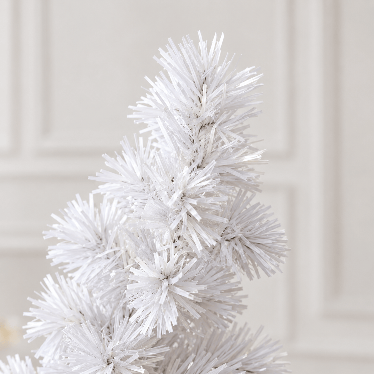 7.5' White Pre-Lit Christmas Tree with 400 LED Lights, Hinged Branches