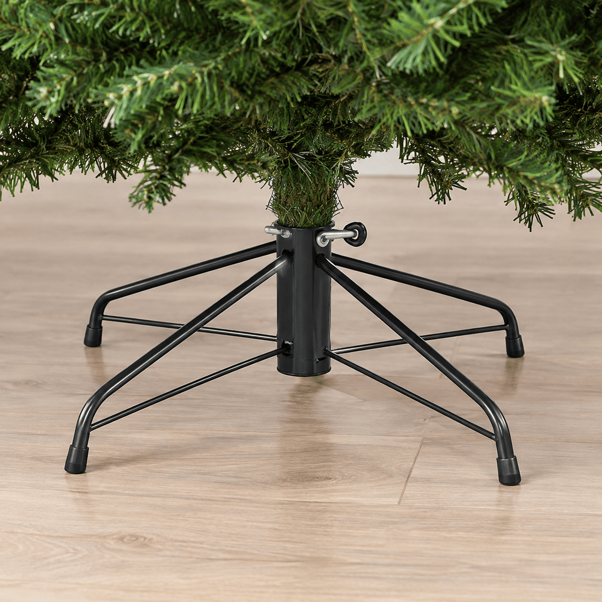 9' Pre-Lit Artificial Christmas Tree with 1,000 LED Lights, Hinged