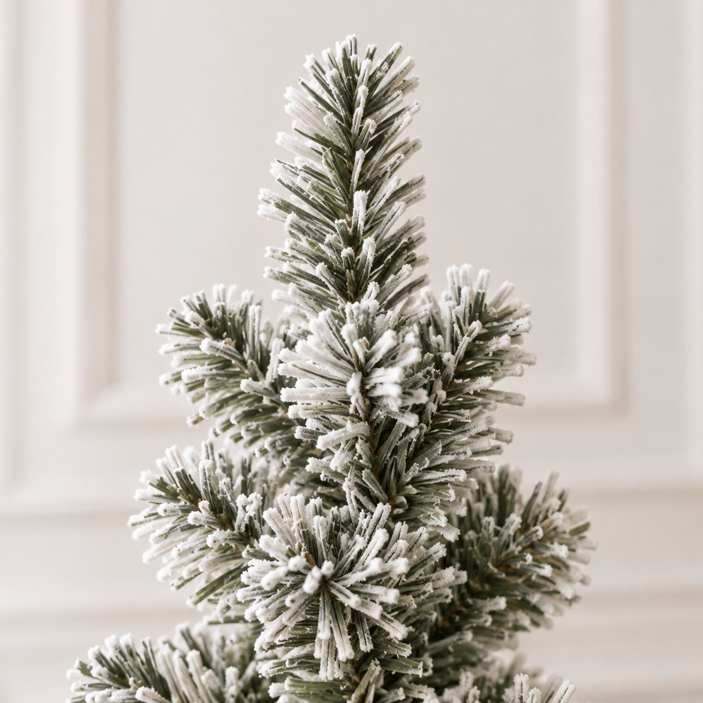 Flocked Christmas Tree with 250 LED Lights, 710 Tips, Hinged Branches