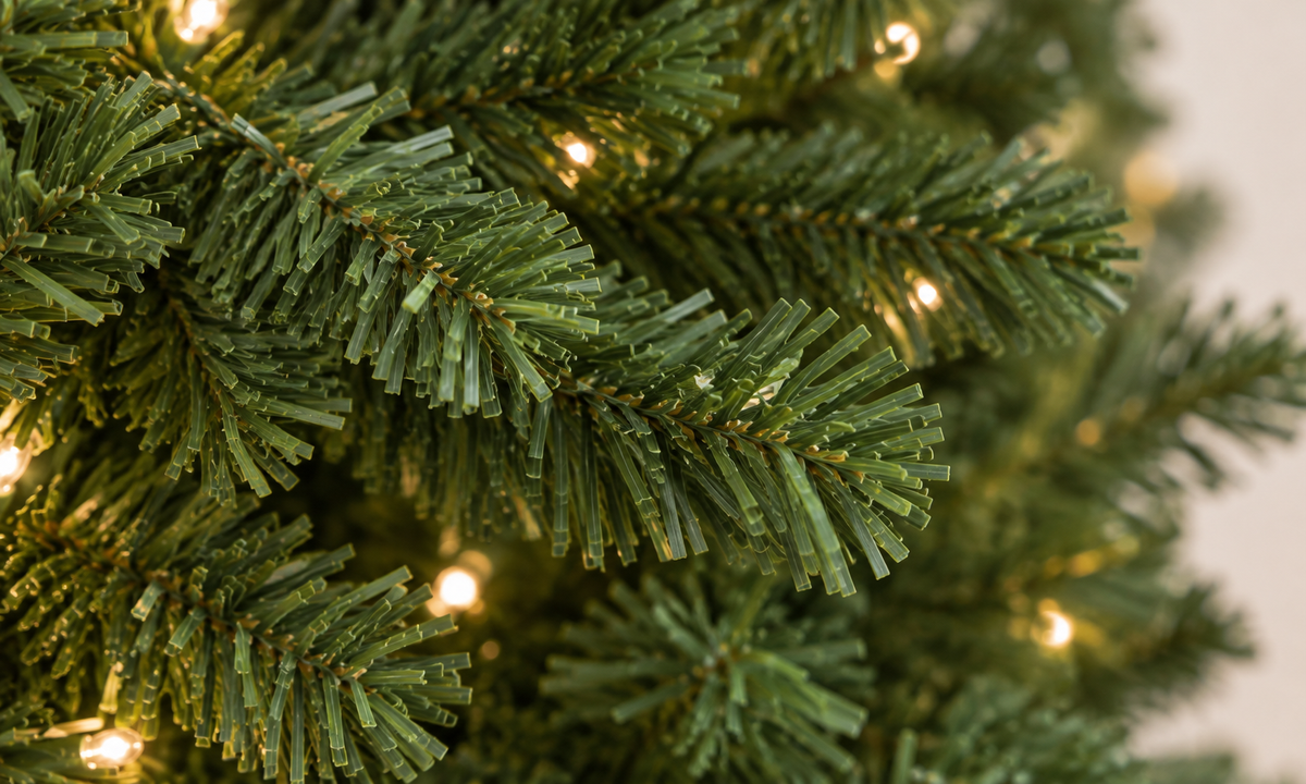 Green Artificial Christmas Tree with Dual-Color LED Lights - Realism