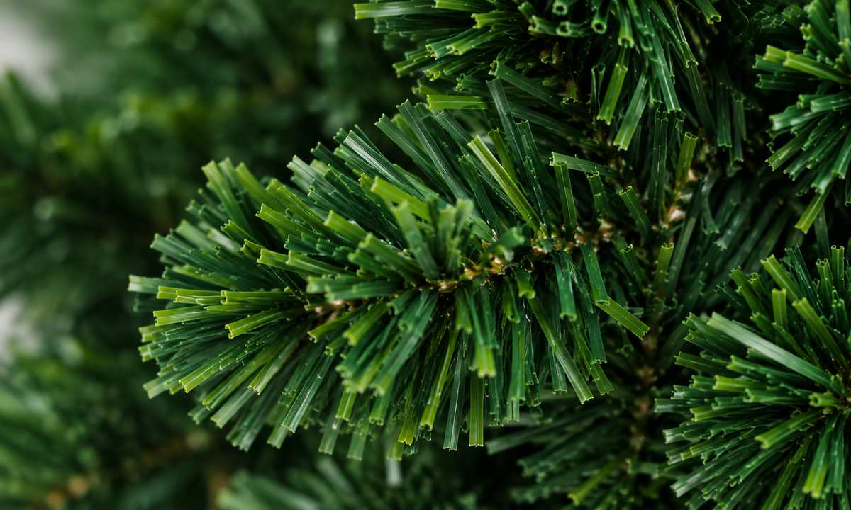 Green Fiber Optic Christmas Tree with LED Snowflakes - Realism