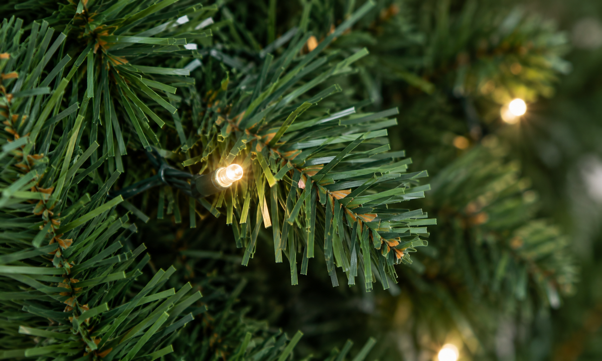 Green Half Artificial Christmas Tree with 229 Tips - Fullness