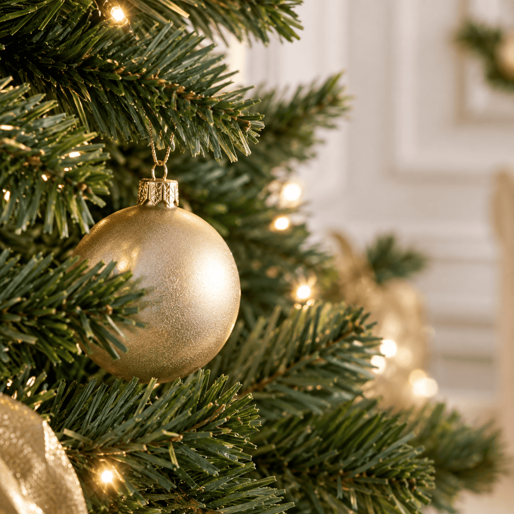 Green Pre-Lit Pencil Christmas Tree with 392 Tips & 140 LED Lights