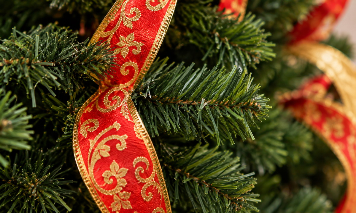 Pre-Decorated Pop-Up Christmas Tree with Warm White LED Lights - Realism