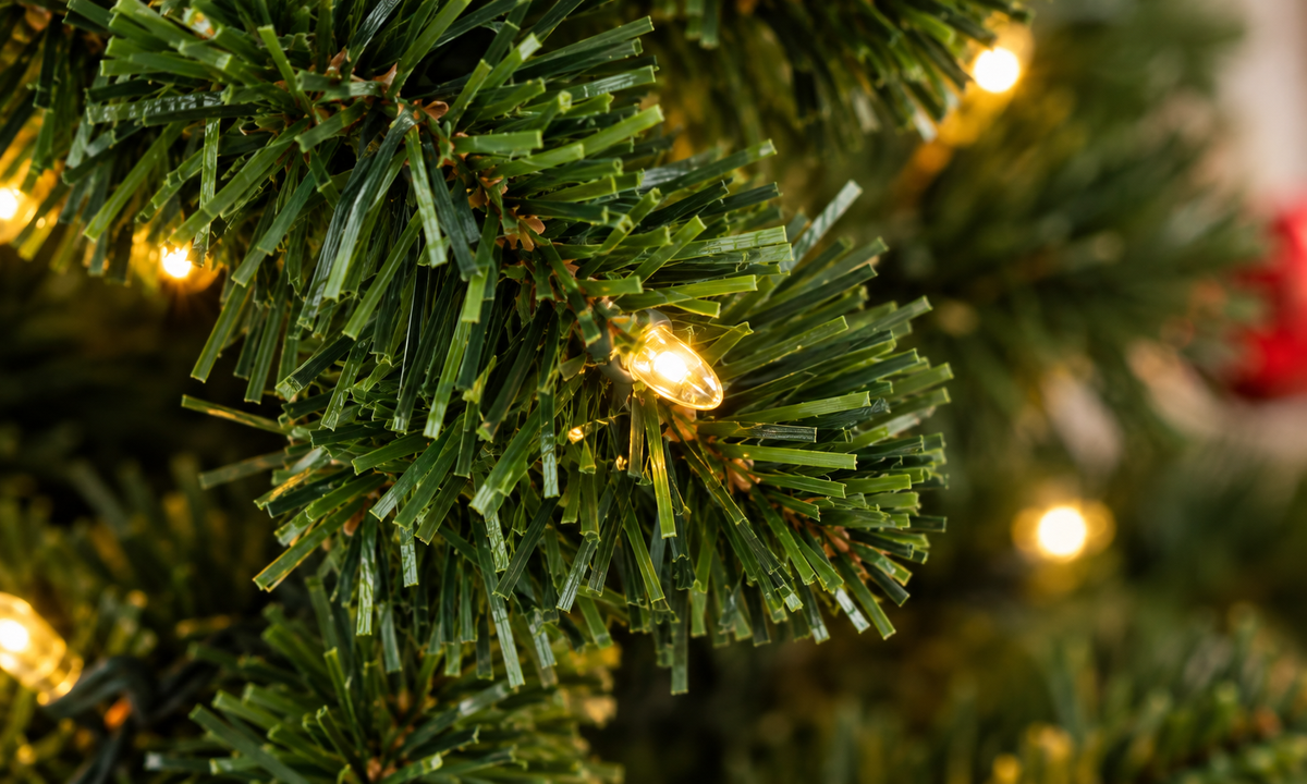 Pre-Lit Cactus Christmas Tree with LED Lights and Ornaments - Fullness
