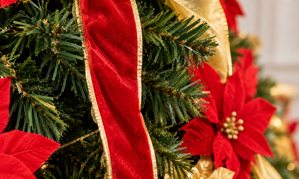 Red and Gold Pre-Decorated Pop Up Christmas Tree with 200 LED Lights - Realism