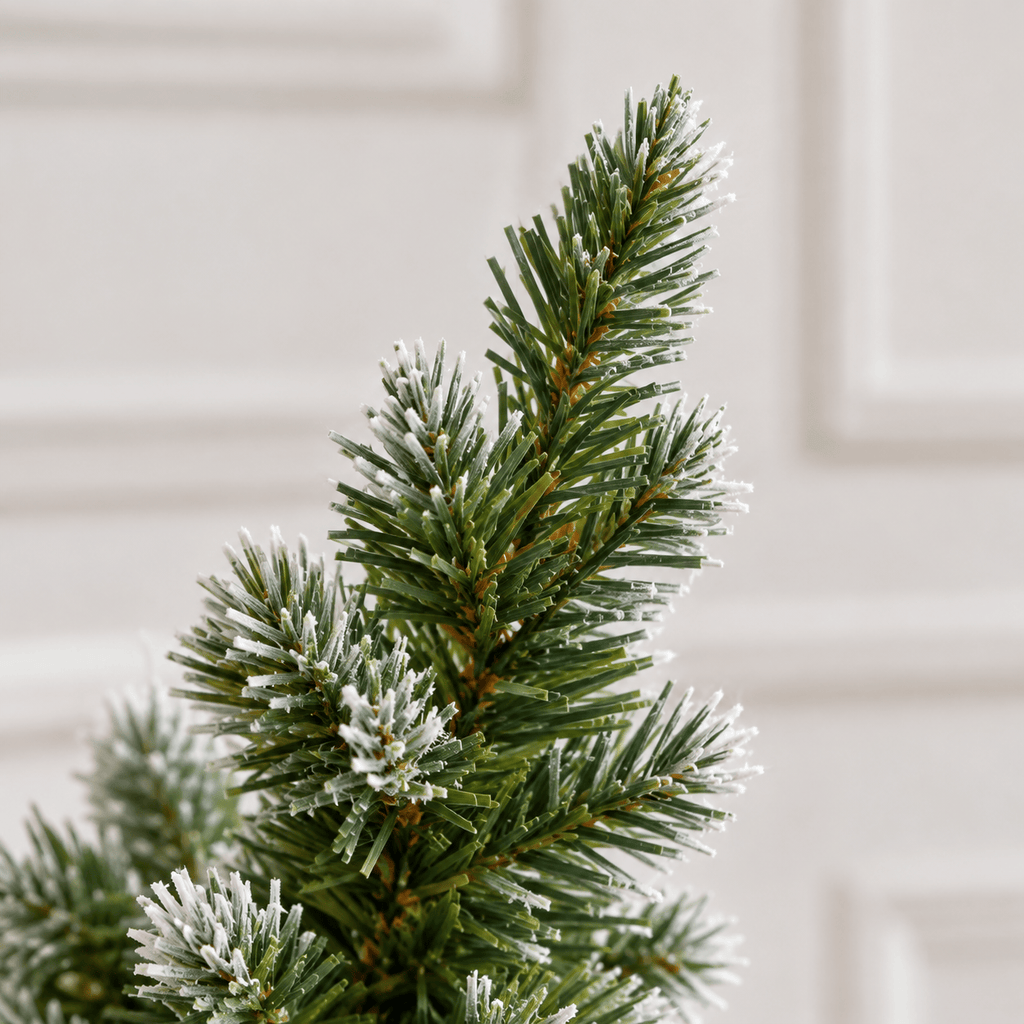 Snow Flocked Artificial Christmas Tree with Pinecones & Hinged Branche