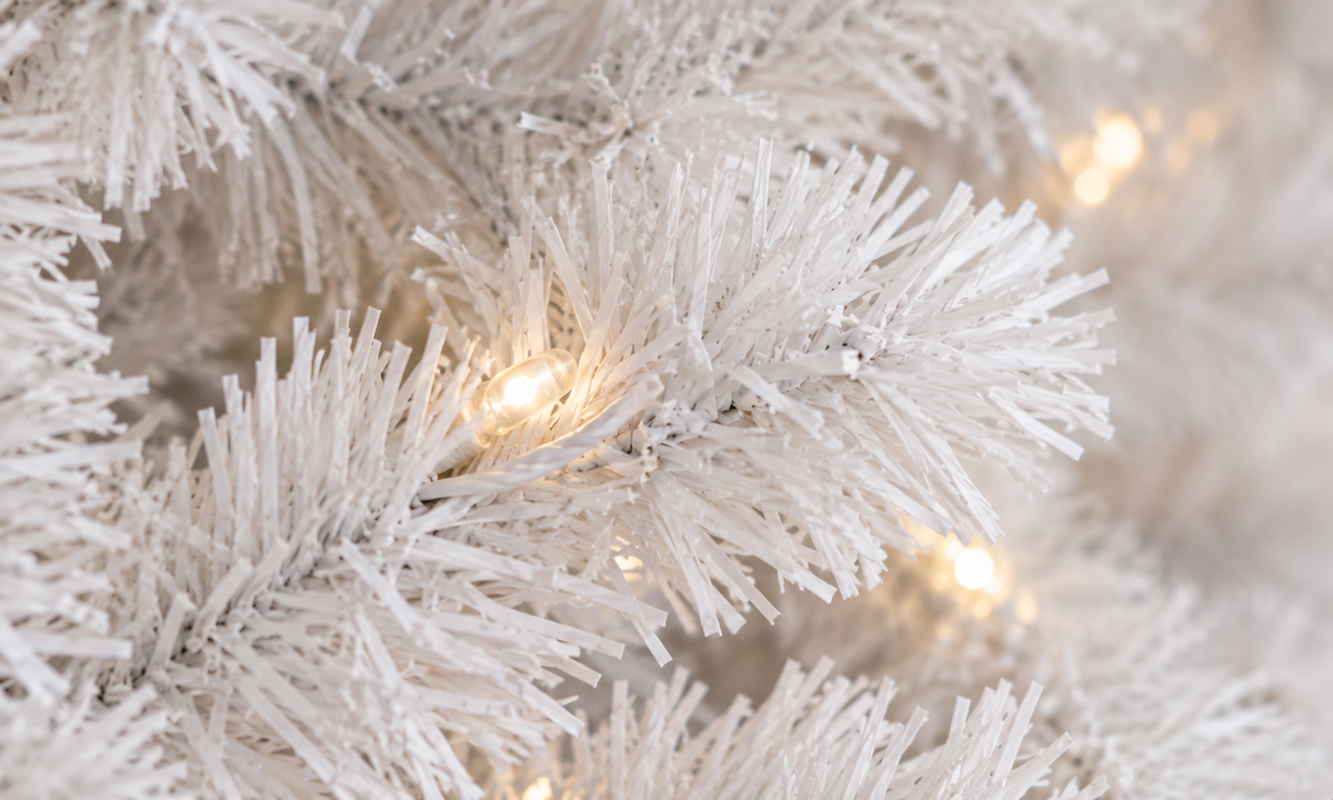White Artificial Christmas Tree with 1,000 PVC Branches - Fullness